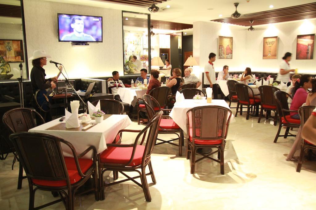 Hemingways Silk Hotel Patong Exterior foto