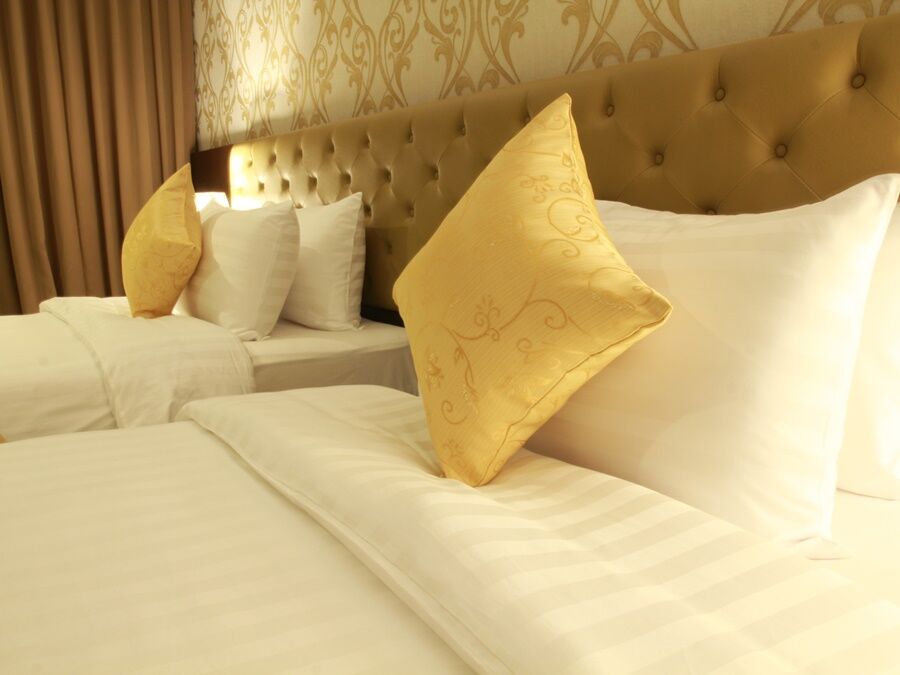 Hemingways Silk Hotel Patong Exterior foto